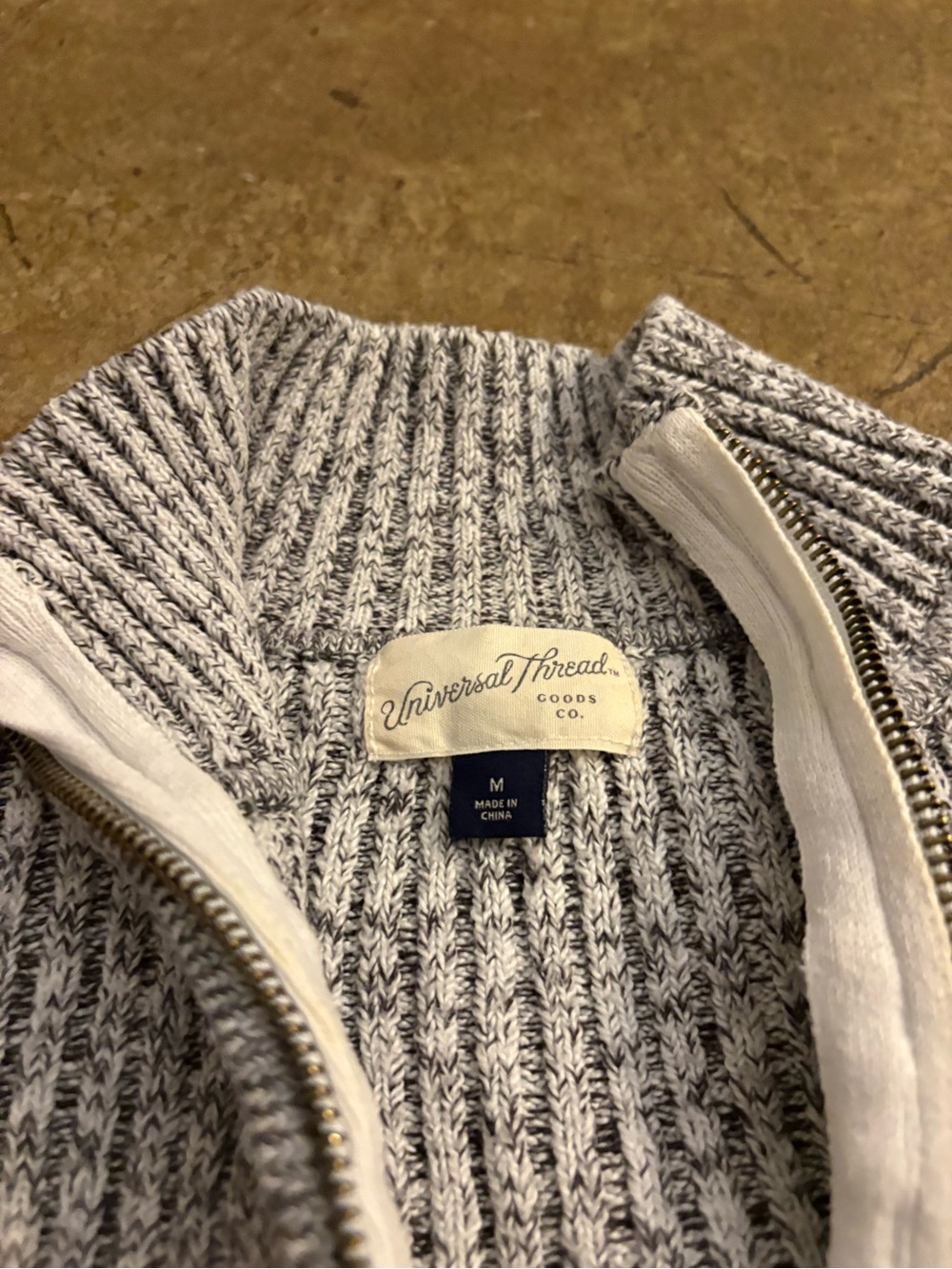 Universal Thread Women’s Gray Marled Cowl Zip Sweater